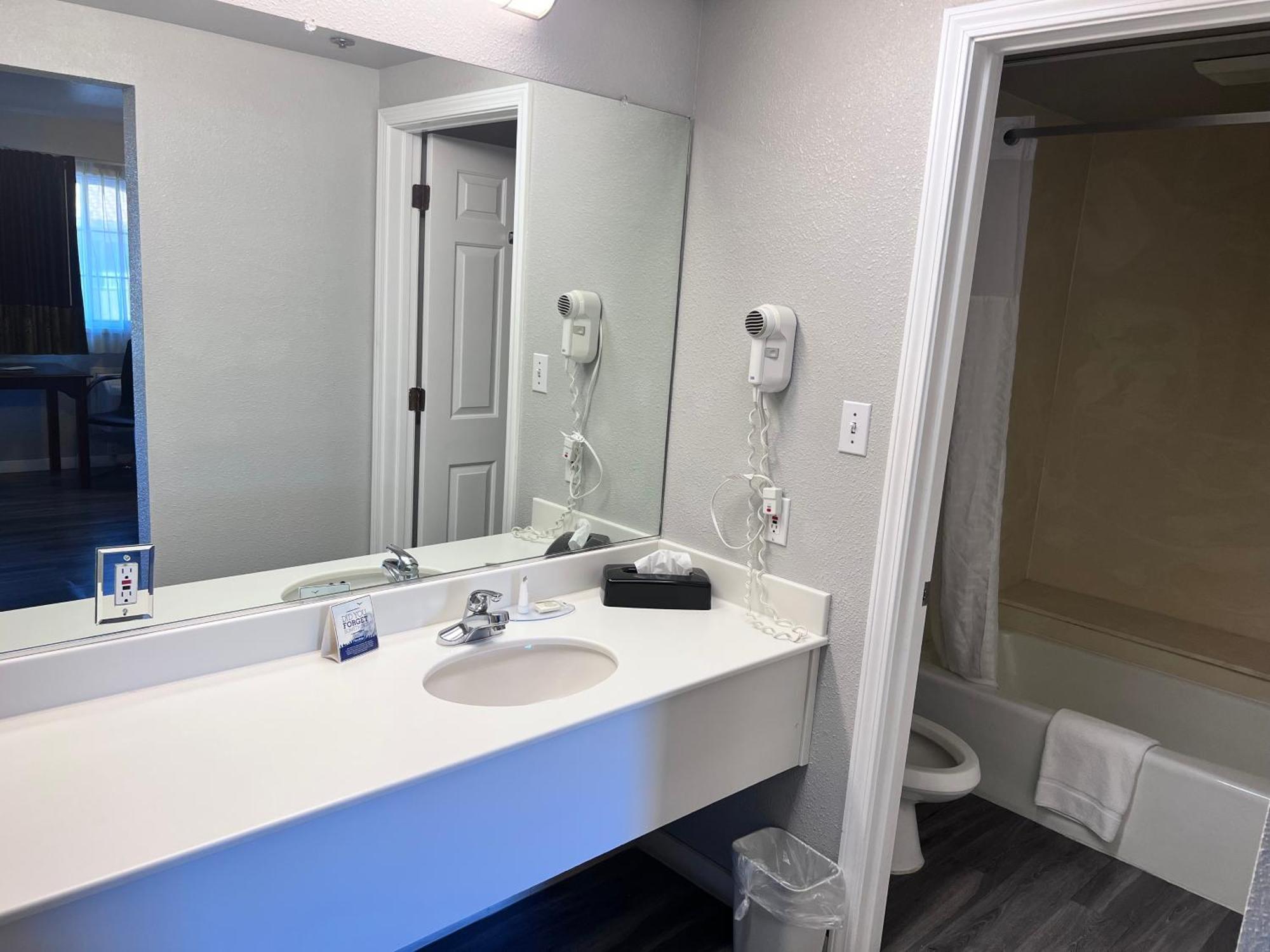 Travelodge By Wyndham Redding Ca Eksteriør bilde