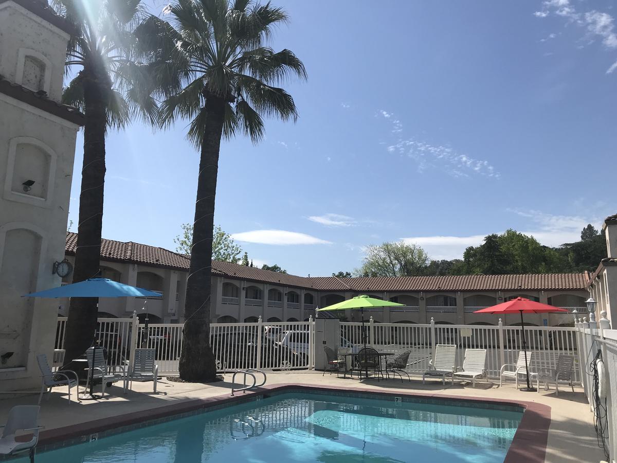 Travelodge By Wyndham Redding Ca Eksteriør bilde
